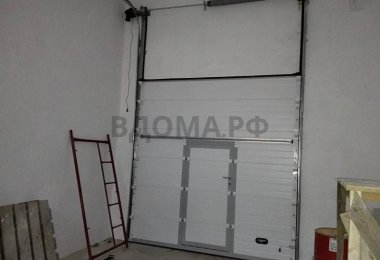 sektsionnye-vorota-s-vysokim-podemom-raboty-2107-goda