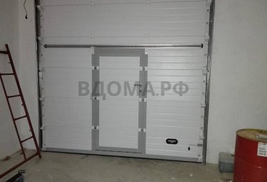 sektsionnye-vorota-s-vysokim-podemom-raboty-2107-goda