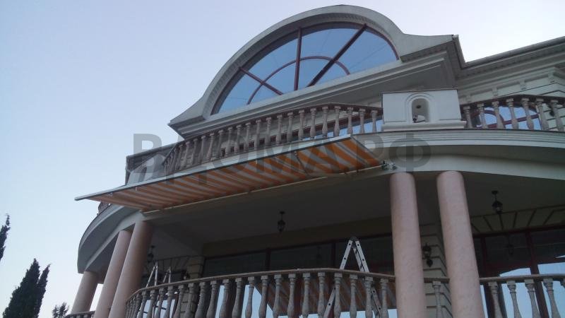 Маркизы на балкон и патио